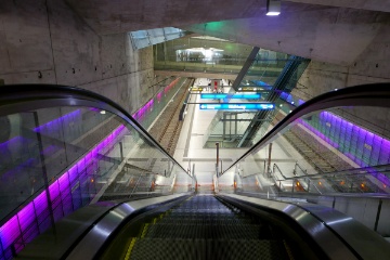 Ja, in Bochum gibt es eine U-Bahn, architektonisch noch ganz witzig gemacht